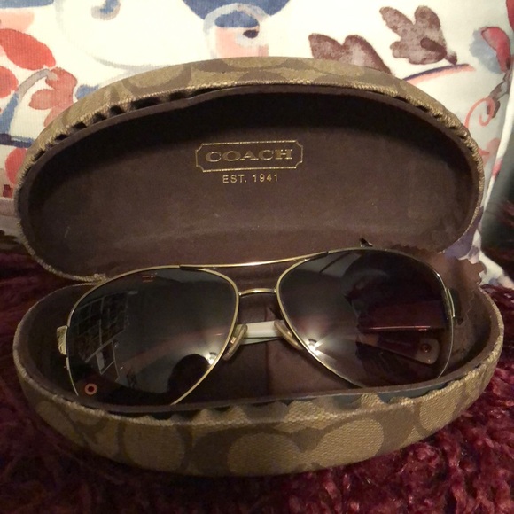 COACH aviators w/sunglass case & wipe - Picture 5 of 8